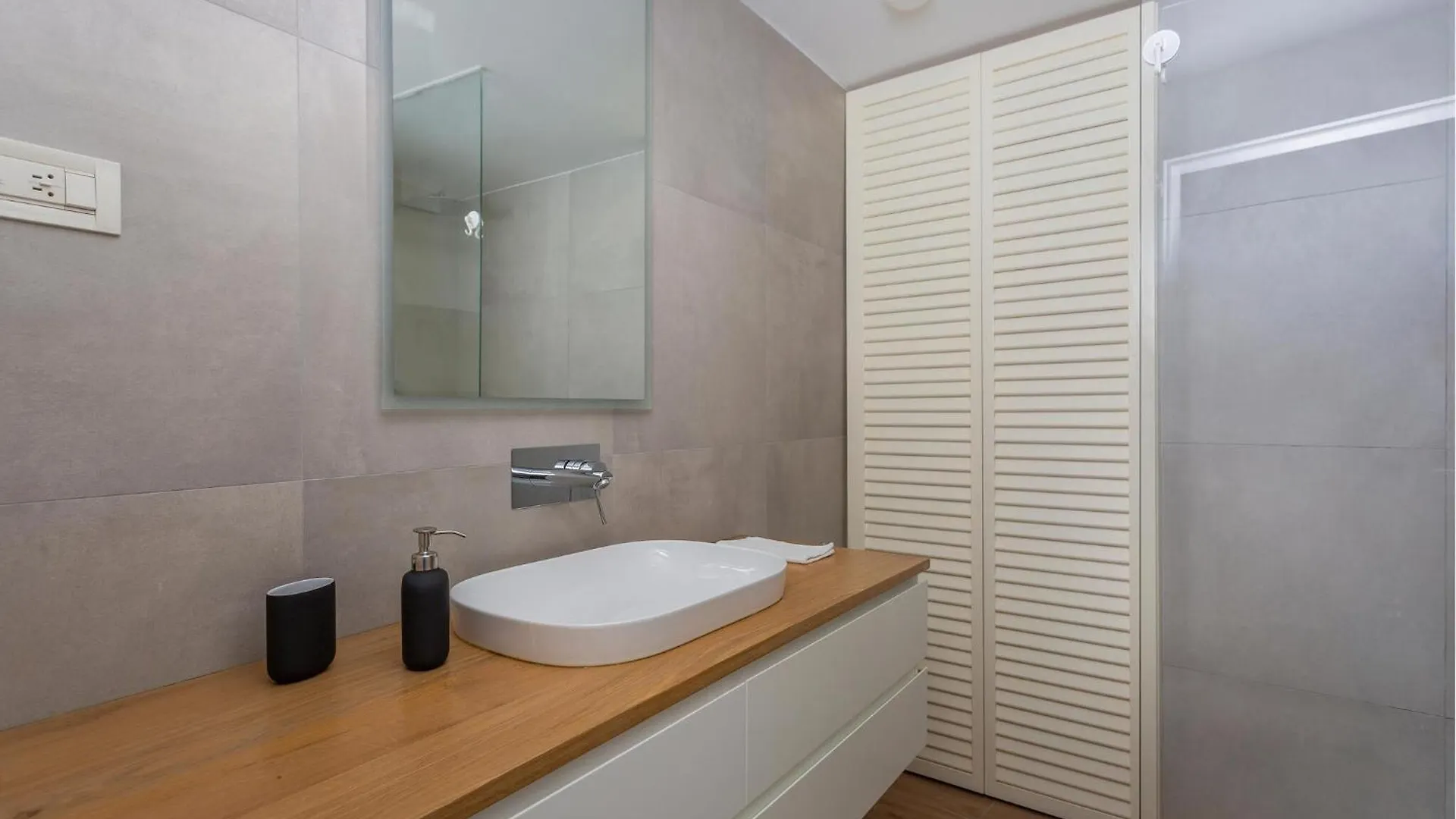 1 Bedroom Cozy Apartment In Baska Croatia